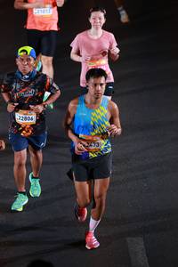 BIB: 22806, 21013, 473
                            <button type="button" onclick="openModal(22986702)" class="btn btn-primary btn-sm float-right btn-popup" data-toggle="modal" data-target=".modal-high-quality">
                        <i class="fas fa-shopping-cart"></i> Add to Cart
                    </button>
                                            <button type="button" onclick="isThisMe(22986702, true)" class="btn btn-success btn-sm float-right btn-popup btn-isme hidden" data-toggle="tooltip" data-placement="bottom" title="นี่คือรูปของคุณใช่ไหม คลิกที่นี่เพื่อเอาเข้าอัลบั้ม">
                        <i class="fas fa-plus"></i> Add to album
                    </button>
                    <button type="button" onclick="isThisMe(22986702, false)" class="btn btn-warning btn-sm float-right btn-popup btn-isnotme hidden">
                        <i class="fas fa-ban"></i> Remove from album
                    </button>